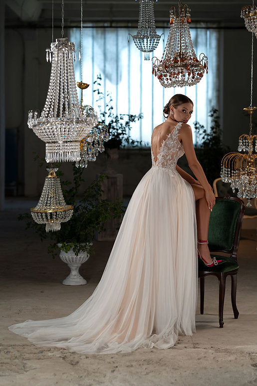 Anett Elegant A-Line Wedding Dress